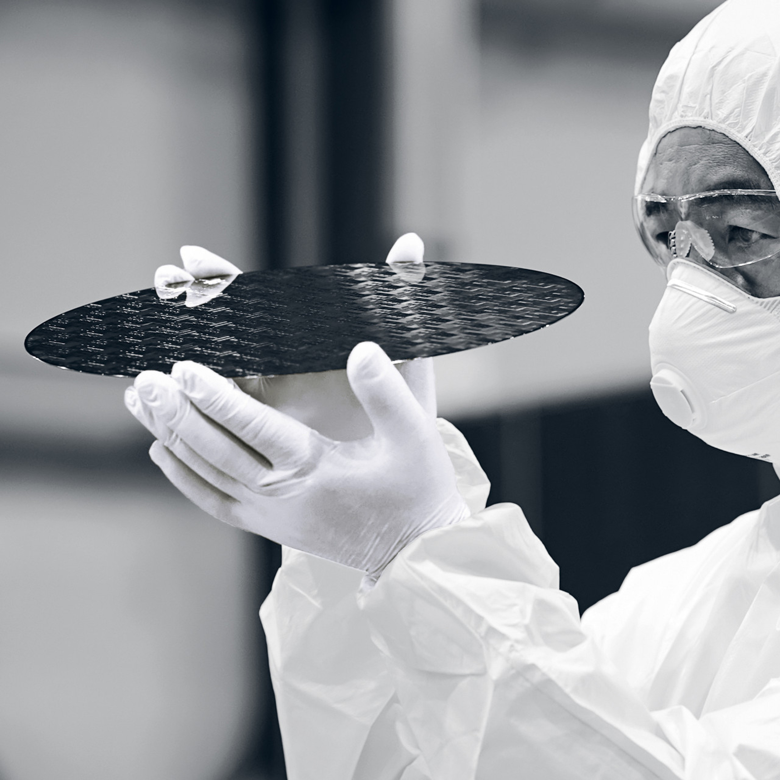 V-Clean 12" Nitrile gloves PK100 - Image 2